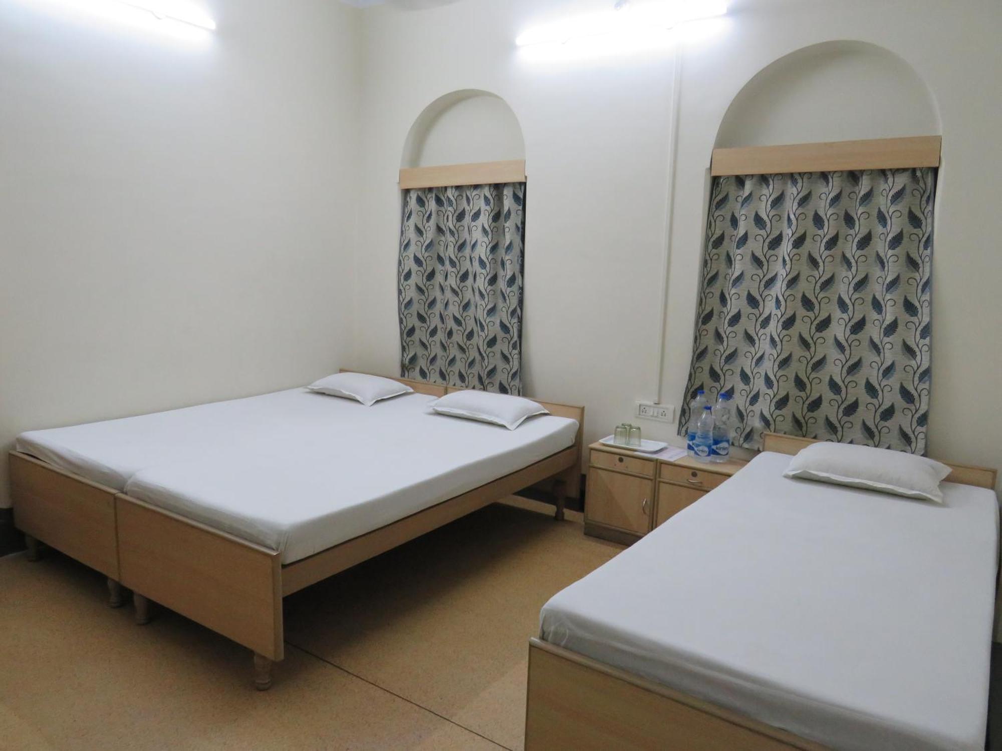 Shaw Guest House كولكاتا المظهر الخارجي الصورة