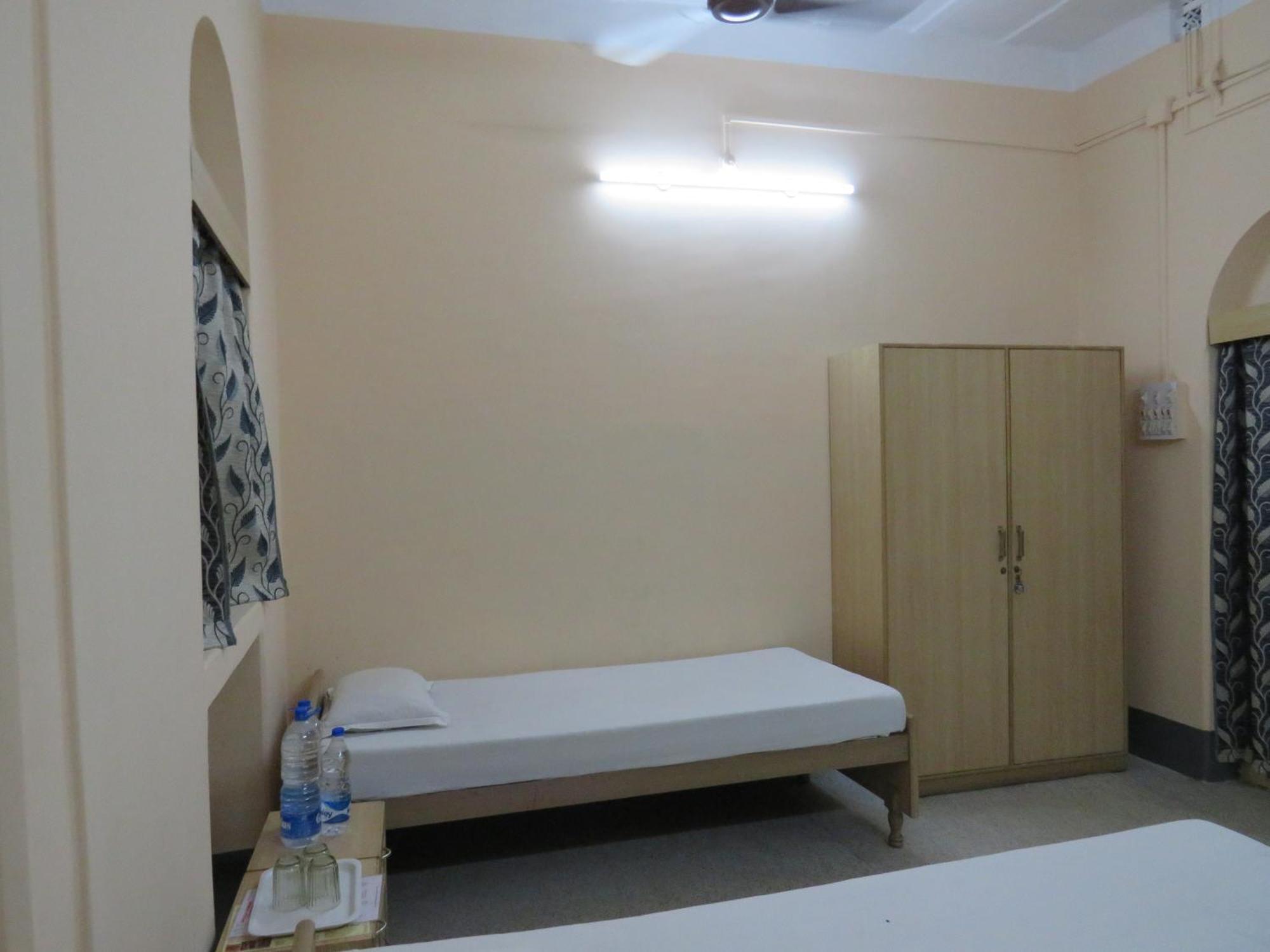 Shaw Guest House كولكاتا المظهر الخارجي الصورة